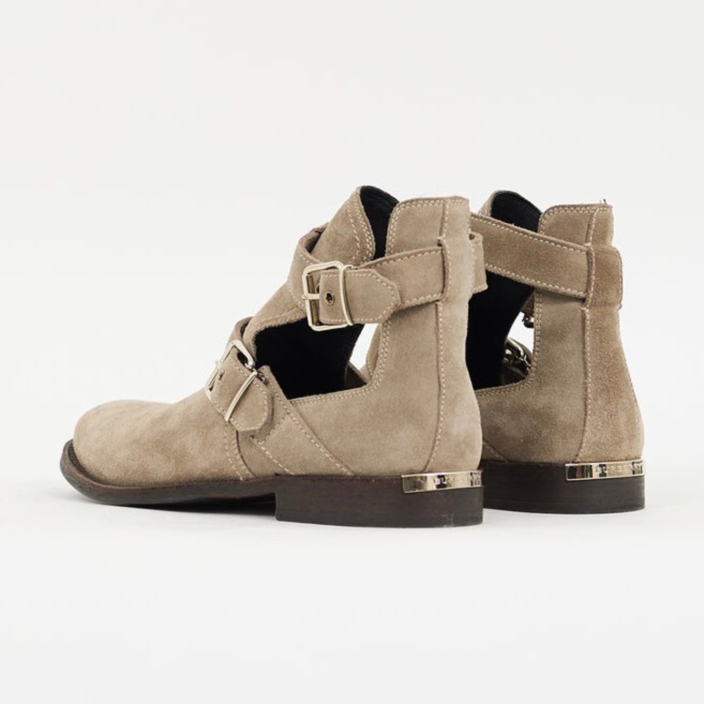$895 Burberry Made in Italy Grey Suede Cut Out Buckle Moto Ankle Boots Size 6.5 - Picture 2 of 16